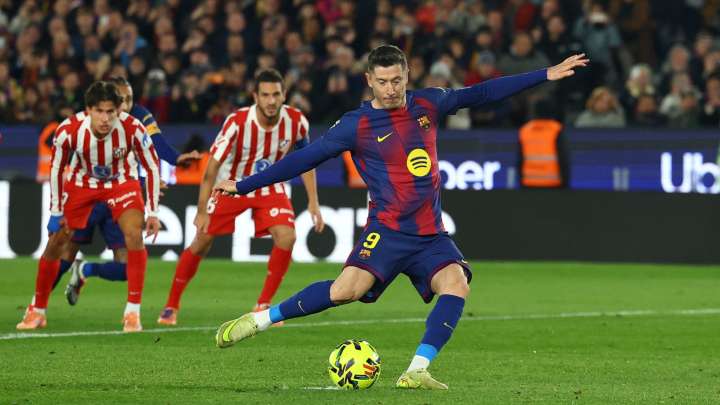 Barcelona vs Atlético de Madrid: Lewandowski Hizo un 'Chicharito' y Mandó la Pelota a las Nubes