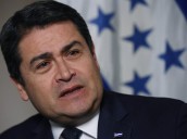 Trump dice que Biden le "tendió una trampa" al hondureño Hernández y justifica el indulto