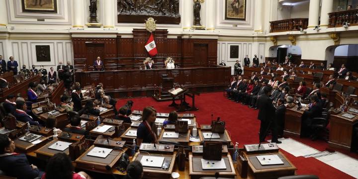Más de 80 % de peruanos considera que el Congreso es la institución más corrupta del país