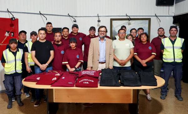 El Municipio de Rawson entregó nueva indumentaria al personal municipal
