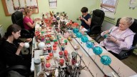 Polish 'magicians of glass' create Christmas baubles