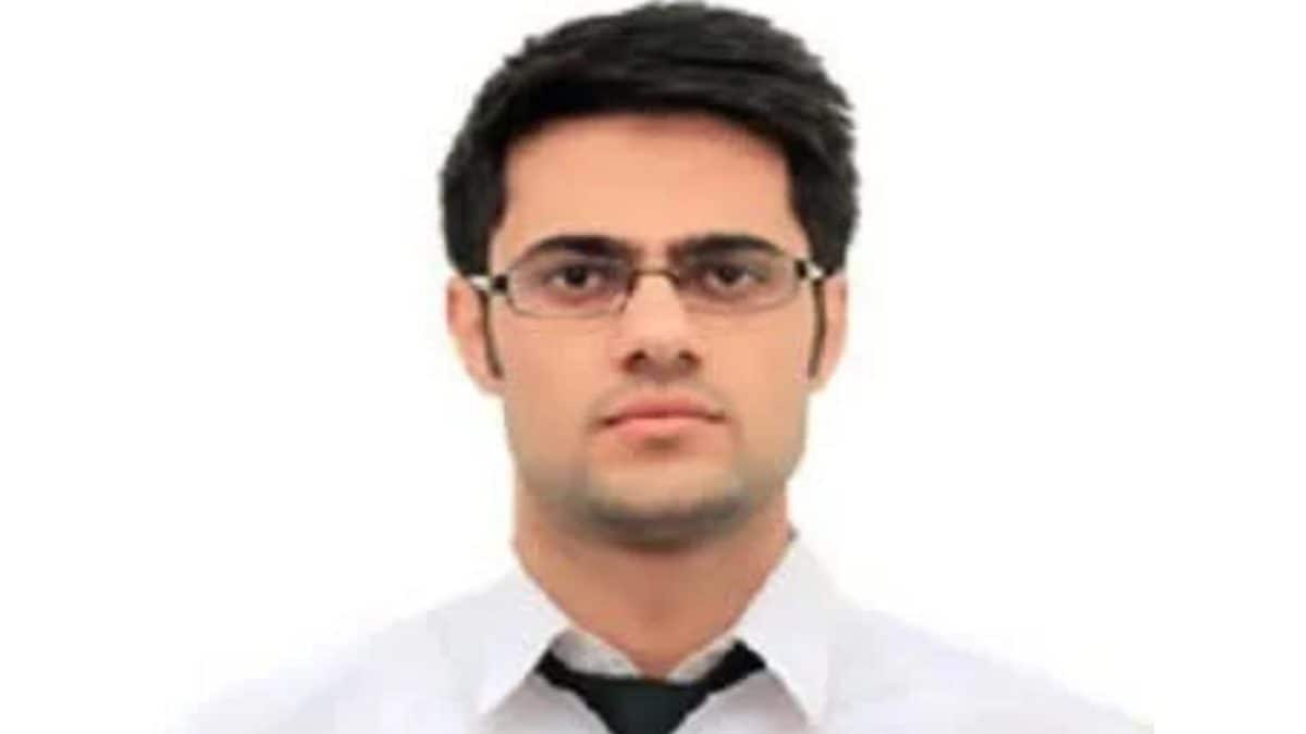 UPSC Success Story: How Mohammad Muneeb Bhat Became IPS After Several Failed Attempts?