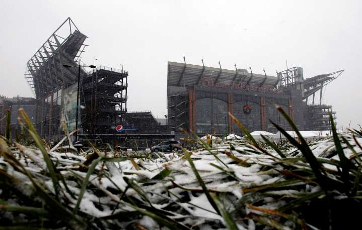 Eagles-Raiders weather: Snow, bitter cold create hazardous conditions in Philadelphia