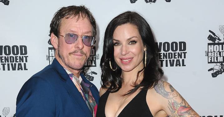Weezer Bassist’s Wife Jillian Lauren-Shriner Files for Divorce After Police Clash
