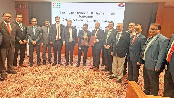 ONGC, Petronet LNG Limited execute 15-years ethane unloading, storage and handling services binding term sheet