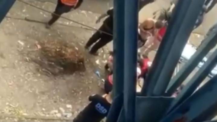 Un hincha de Gimnasia cayó desde la tribuna Centenario y sufrió graves heridas antes del clásico