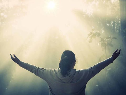 Mujer que casi muere en un accidente de motocicleta asegura que se encontró con Dios: “No creí que existiera, era atea”