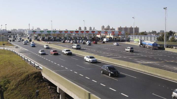 Cierre total en la autopista Dellepiane este fin de semana largo: cuáles son los desvíos