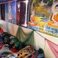 Fresh combat forces Thais, Cambodians to well