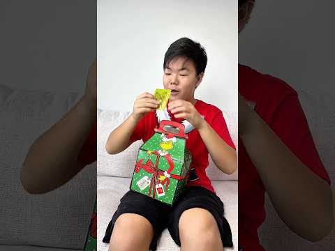 McDonald's and the Grinch collab 🤩🥰 LeoNata family #shorts