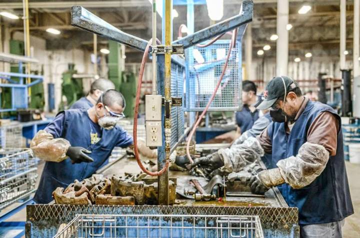 El 72% de los empleados argentinos cobra menos de $1 millón