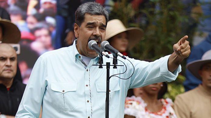 Venezuela califica de “robo descarado y acto de piratería” la incautación de buque petrolero