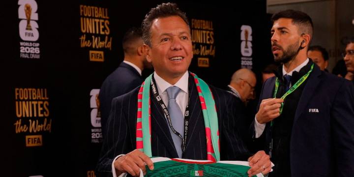 Pablo Lemus se reúne con Gianni Infantino durante el sorteo del Mundial 2026:“Fue todo un privilegio”