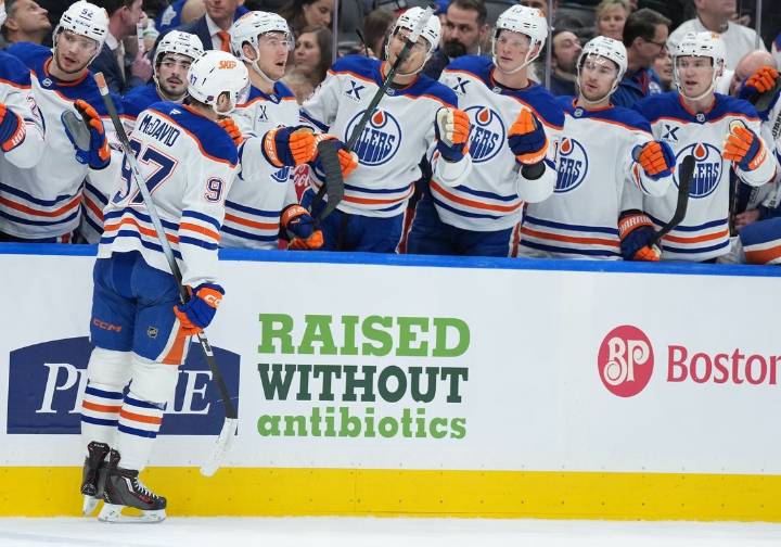 Deadspin | Oilers' Connor McDavid carries hot streak into matchup vs. Canadiens
