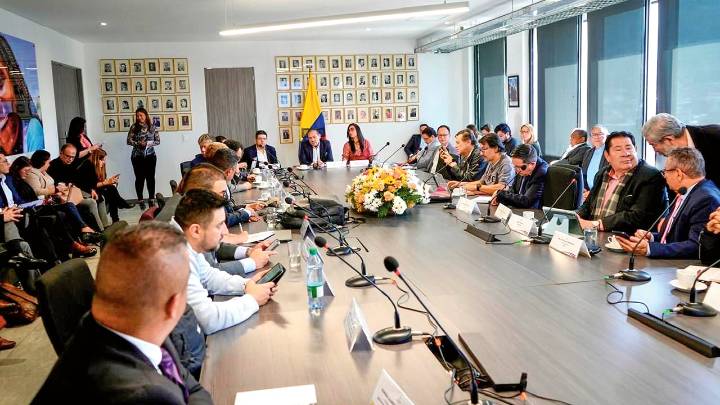 Día clave para la negociación del salario mínimo 2026; este 9 de diciembre se revelan las propuestas oficiales