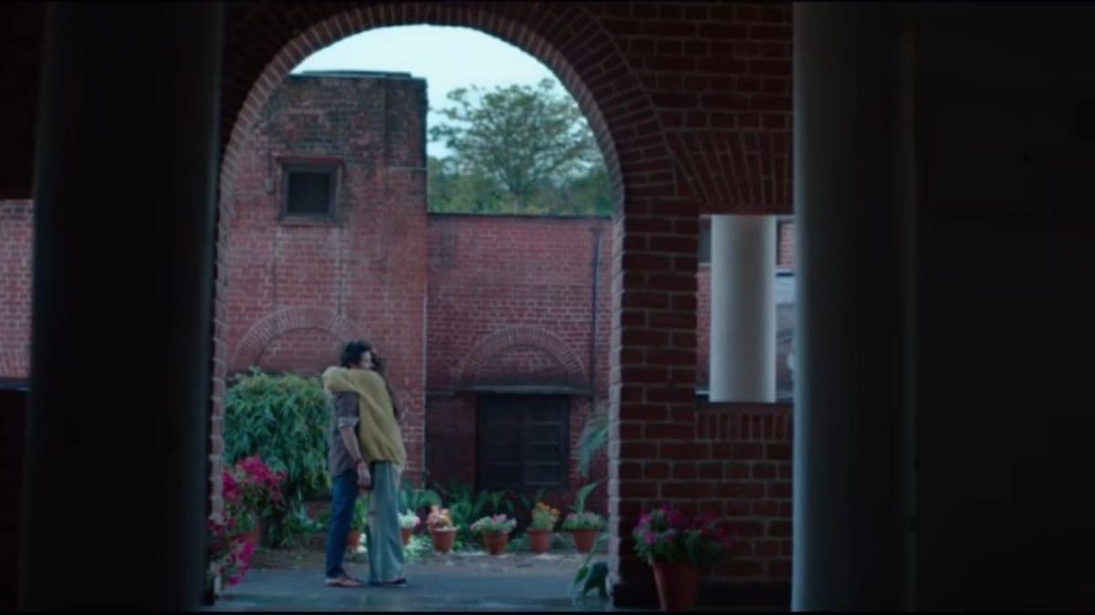 Tere Ishk Mein: Aanand L Rai Drops New Video Featuring Dhanush And Kriti Sanon, Fans React