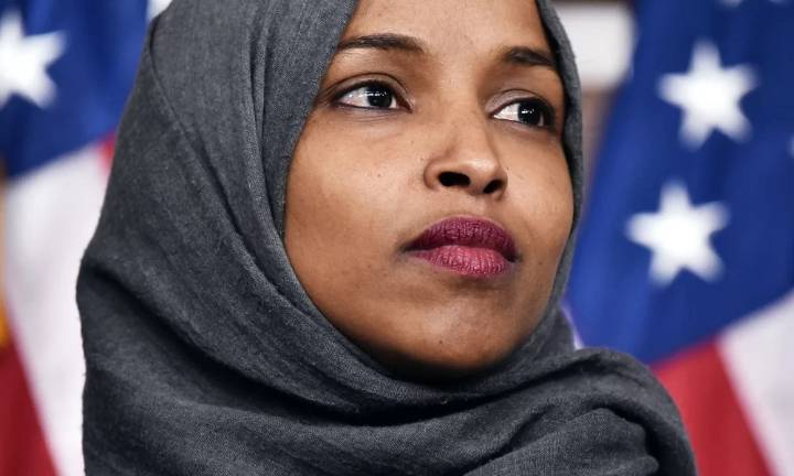 La extraña historia de la congresista musulmana que se casó con su hermano para tener nacionalidad estadounidense