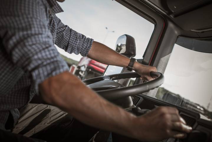 Federal review finds 44% of U.S. trucking schools don’t comply with government rules