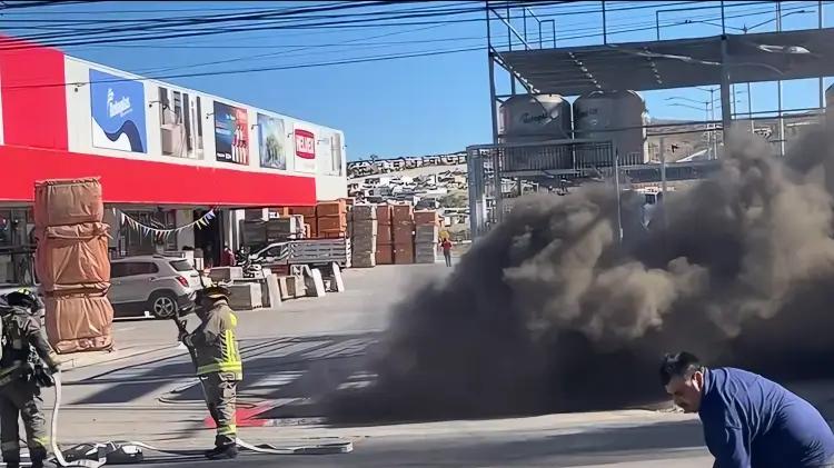 Incendio en ducto de desagüe de Obregón y El Raquet deja daños aún sin evaluar