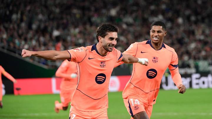 Barcelona goleó al Betis y asegura el liderato de la Liga de España; ‘Cucho’ Hernández marcó uno de los descuentos