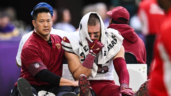 Commanders' Zach Ertz feared to have torn ACL in loss