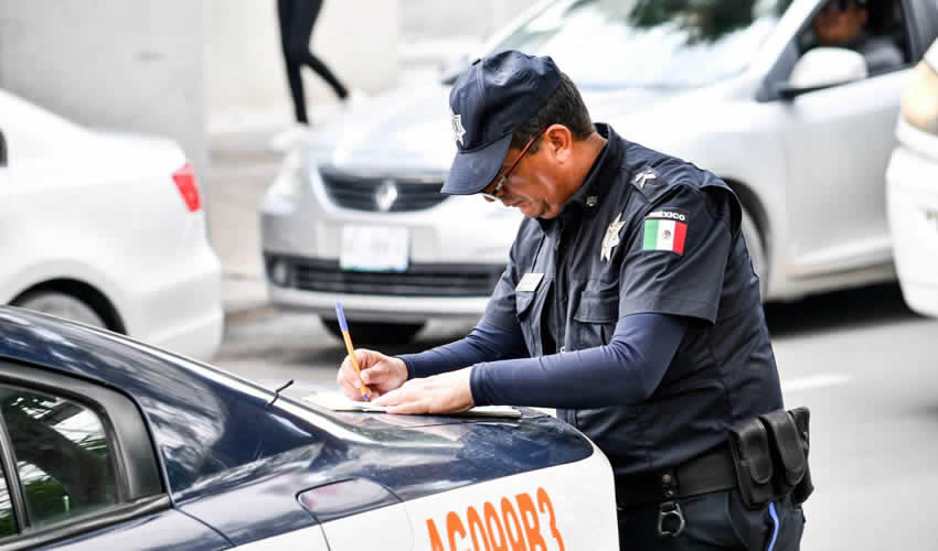 Informa Policía Vial sobre Habilitación de Estacionamiento en Vía Pública por Temporada Decembrina