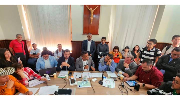 Líderes del norte de Nariño dialogan con Gobernación sobre obras viales