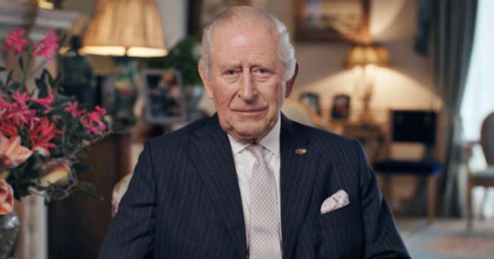 El Rey Carlos III anuncia que sus tratamientos contra el cáncer «podrían reducirse el próximo año»