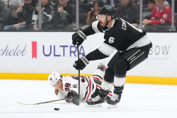 Stream Connor Bedard and the Blackhawks when they face the Kings today