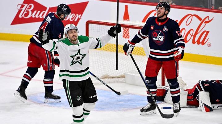 Stars down Jets 4-3 to push point streak to 11 games
