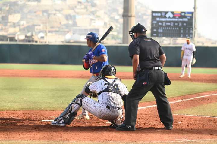 Venezuela se juega la vida ante Perú en busca de la final de los Bolivarianos