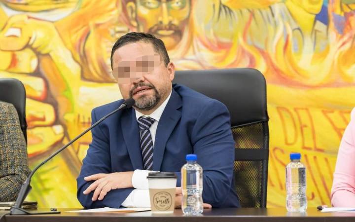 FGR recibe a exmagistrado de Nayarit tras extradición desde Estados Unidos