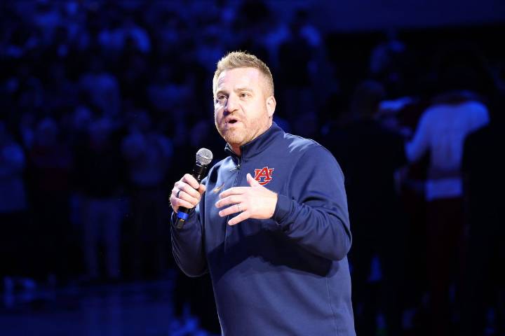 New HC Alex Golesh Breaks Silence on Auburn Turning Down Bowl Game Auburn’s new head coach, Alex Golesh, explains why the Tigers declined a bowl game, citing timing, staff changes, and player availabi