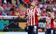 Chivas confirma la salida de Chicharito Hernández rumbo al Clausura 2026