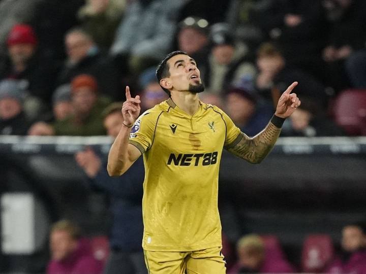 Daniel Munoz scores as Crystal Palace beat struggling Burnley