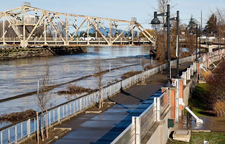 WA floods: What to know about ongoing impacts, coming showers