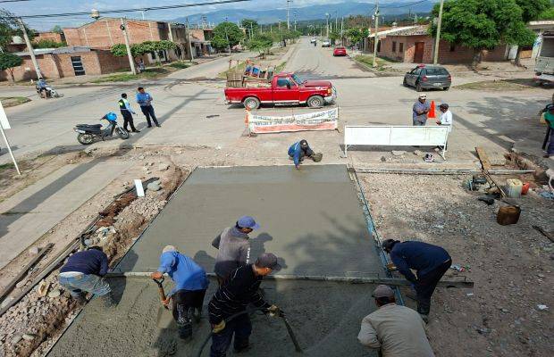 San Pedro: Comenzó la pavimentación de la...