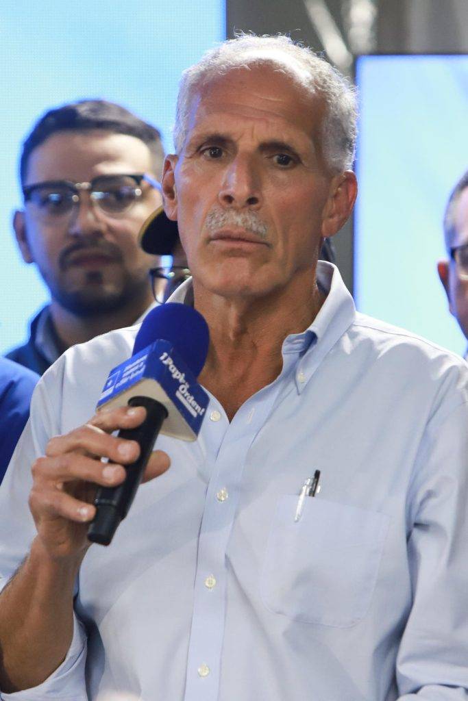 Asfura lidera ajustado recuento en Honduras con respaldo de Trump