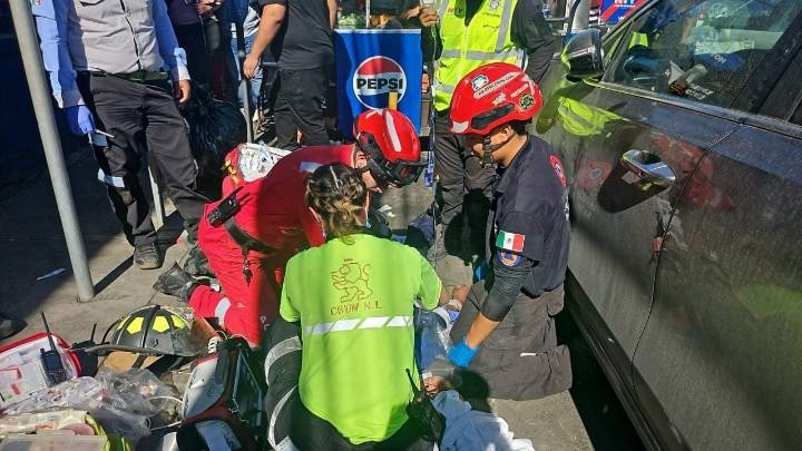 Fallece hombre en calles del centro de Monterrey