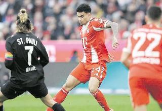 Bayern golea y pierde a ‘Lucho’ por suspensión