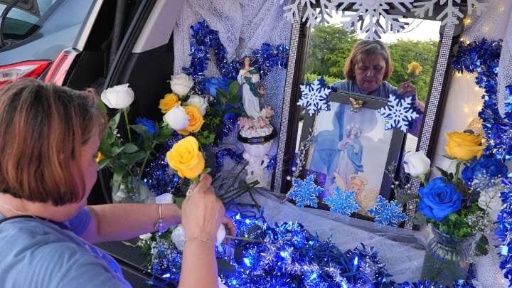Nicaraguans celebrate Virgin Mary in Miami despite fears at home and in US