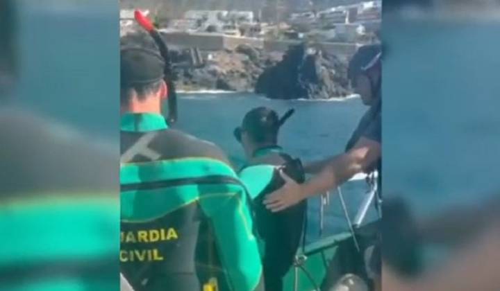 Siguen buscando a una persona desaparecida tras el golpe de mar en Tenerife