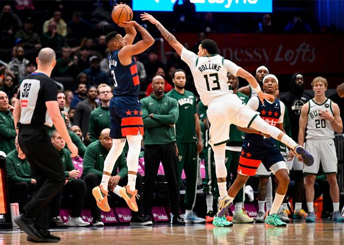 Wizards derrotó 129×126 a los Bucks, CJ McCollum triple ganador a 14 segundos del final