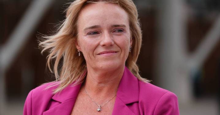 Scots nurse Sandie Peggie wins trans row tribunal against NHS