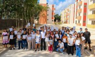 Entregan Mara Lezama y Octavio Romero el acceso a hogares dignos para familias trabajadoras en Cancún con el programa Viviendas para el Bienestar