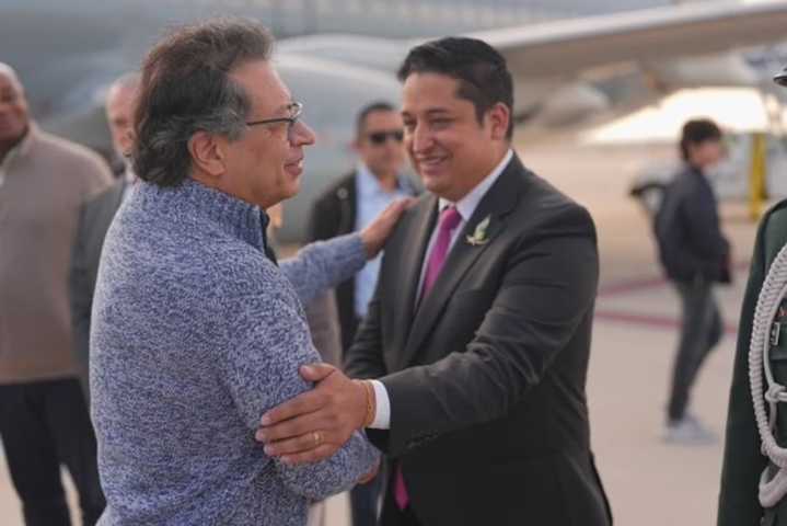 Excónsul Andrés Hernández vuelve al Gobierno pese a denuncias e investigaciones en su contra