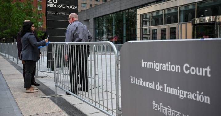 El Departamento de Justicia destituye a ocho jueces de inmigración en Nueva York