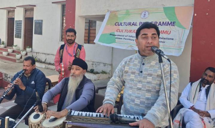 DIPR organises painting competition, cultural programme on patriotic theme at GHSS Surinsar