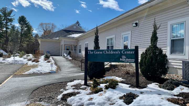 Parents of bleach-burned child reach settlement with VOC, Mount Holyoke