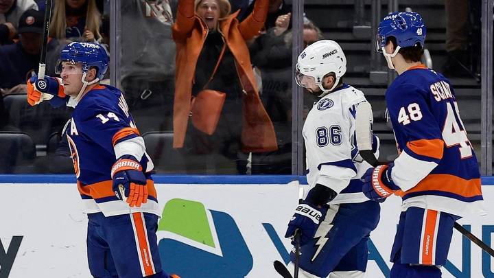 Sorokin strong in goal as Islanders defeat Lightning